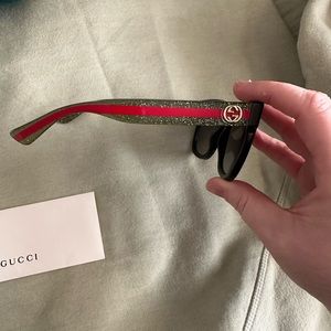 Never worn Gucci sunglasses